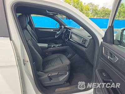 2025 Volkswagen Atlas Cross Sport 2.0T SE w/Technology - zdjęcie 8 z 21 - miniatura