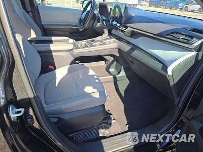 2025 Toyota Sienna LE 8-Passenger 120.5" WB - zdjęcie 8 z 32 - miniatura