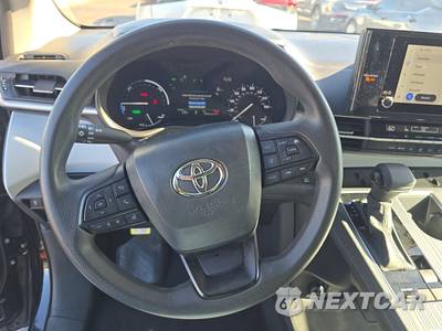 2025 Toyota Sienna LE 8-Passenger 120.5" WB - zdjęcie 10 z 32 - miniatura