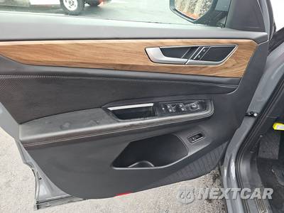 2025 Volkswagen Atlas 2.0T SE w/Technology - zdjęcie 9 z 28 - miniatura