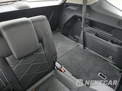 2025 Volkswagen Atlas 2.0T SE w/Technology - zdjęcie 14 z 28 - miniatura