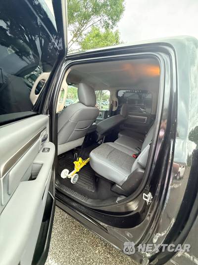 2018 Ram 1500 Big Horn Crew Cab Short Bed - zdjęcie 6 z 8 - miniatura