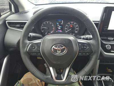 2023 Toyota Corolla Cross LE - zdjęcie 10 z 29 - miniatura