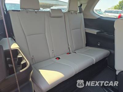 2025 Toyota Grand Highlander Hybrid XLE - zdjęcie 14 z 21 - miniatura