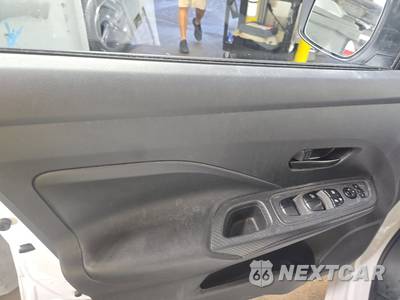 2025 Nissan Versa S - zdjęcie 9 z 24 - miniatura