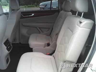 2025 Volkswagen Atlas 2.0T SE w/Technology - zdjęcie 10 z 28 - miniatura