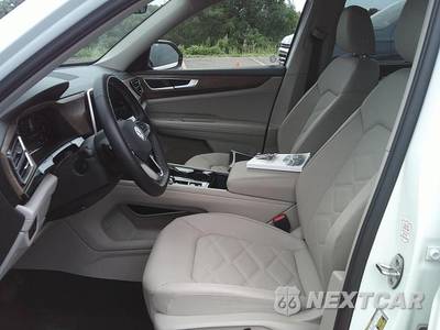 2025 Volkswagen Atlas 2.0T SE w/Technology - zdjęcie 8 z 28 - miniatura