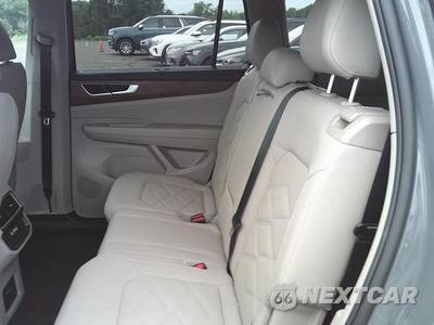 2025 Volkswagen Atlas 2.0T SE w/Technology - zdjęcie 10 z 28 - miniatura