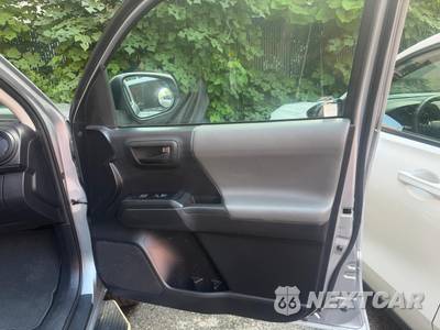 2020 Toyota Tacoma SR Crew Cab Medium Bed - zdjęcie 15 z 22 - miniatura