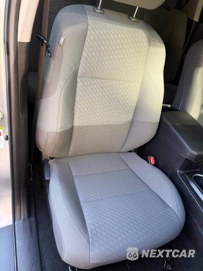 2020 Toyota Tacoma SR Crew Cab Medium Bed - zdjęcie 19 z 22 - miniatura
