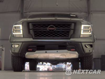 2021 Nissan TITAN PRO-4X Crew Cab Short Bed - zdjęcie 3 z 33 - miniatura