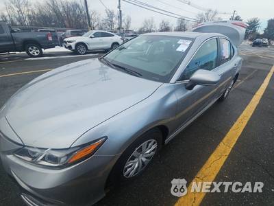 2024 Toyota Camry Hybrid LE - zdjęcie 1 z 21 - miniatura
