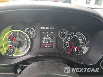 2023 Ram 1500 Big Horn Crew Cab Short Bed - zdjęcie 12 z 24 - miniatura