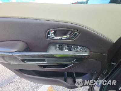 2018 Kia Sedona SXL 120.5" WB - zdjęcie 9 z 28 - miniatura