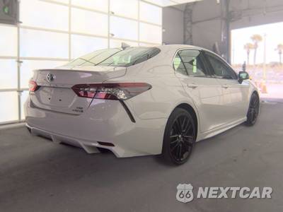 2022 Toyota Camry Hybrid XSE - zdjęcie 4 z 23 - miniatura
