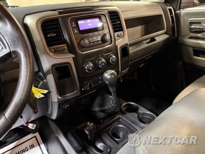 2016 Ram 3500 Cab Chassis Tradesman Regular Cab DRW - zdjęcie 16 z 47 - miniatura