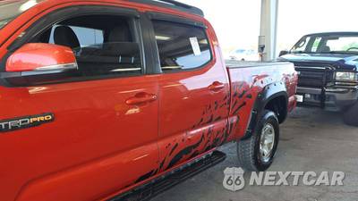 2017 Toyota Tacoma TRD Off-Road Crew Cab Long Bed - zdjęcie 24 z 28 - miniatura