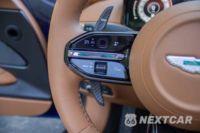 2025 Aston Martin DB12 Convertible - zdjęcie 16 z 27 - miniatura