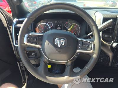 2025 Ram 2500 Big Horn Crew Cab Medium Bed - zdjęcie 10 z 27 - miniatura