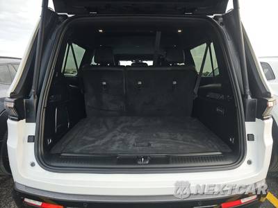 2026 Jeep Grand Wagoneer L Limited Altitude - zdjęcie 16 z 18 - miniatura