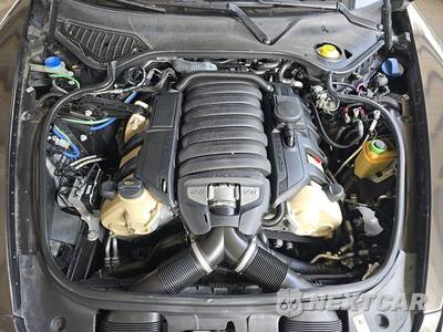 2011 Porsche Panamera 4S - zdjęcie 15 z 52 - miniatura