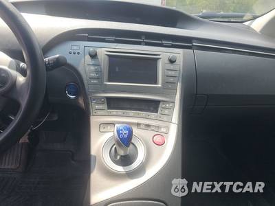 2015 Toyota Prius Two - zdjęcie 11 z 25 - miniatura