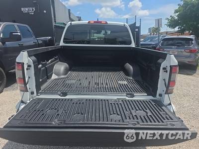 2026 Nissan Frontier PRO-4X Crew Cab Medium Bed - zdjęcie 19 z 26 - miniatura