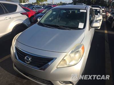 2013 Nissan Versa 1.6 SV - zdjęcie 1 z 18 - miniatura