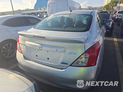 2013 Nissan Versa 1.6 SV - zdjęcie 5 z 18 - miniatura