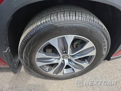 2021 Toyota Highlander XLE - zdjęcie 9 z 23 - miniatura