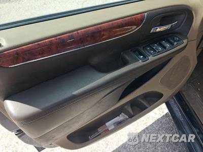 2012 Chrysler Town & Country Touring L 121.2" WB - zdjęcie 9 z 37 - miniatura
