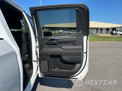 2025 GMC Sierra 1500 AT4 Crew Cab Short Bed 4SB - zdjęcie 18 z 42 - miniatura