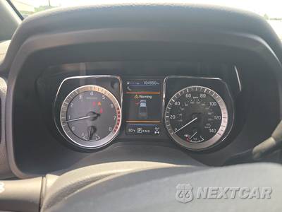 2019 Nissan TITAN SV Crew Cab Short Bed - zdjęcie 12 z 24 - miniatura