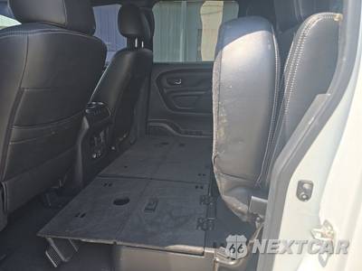 2019 Nissan TITAN SV Crew Cab Short Bed - zdjęcie 13 z 24 - miniatura