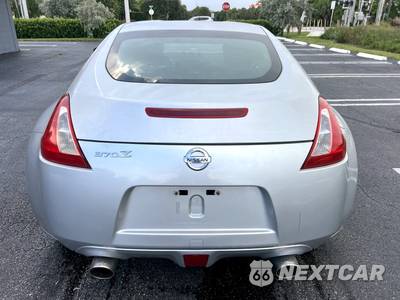 2016 Nissan 370Z Coupe - zdjęcie 6 z 18 - miniatura