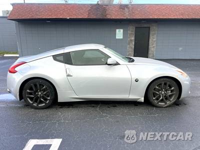 2016 Nissan 370Z Coupe - zdjęcie 8 z 18 - miniatura