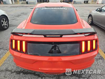 2016 Ford Mustang EcoBoost Coupe - zdjęcie 16 z 33 - miniatura