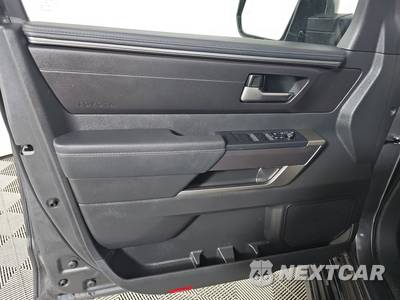 2026 Toyota Sequoia SR5 - zdjęcie 9 z 20 - miniatura