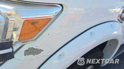 2017 Nissan TITAN SV Crew Cab Short Bed - zdjęcie 37 z 55 - miniatura