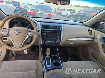 2013 Nissan Altima 2.5 SV Sedan - zdjęcie 11 z 45 - miniatura