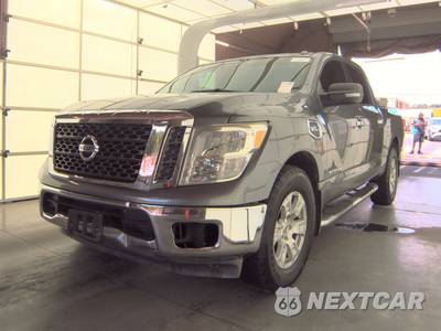 2017 Nissan TITAN SV Crew Cab Short Bed