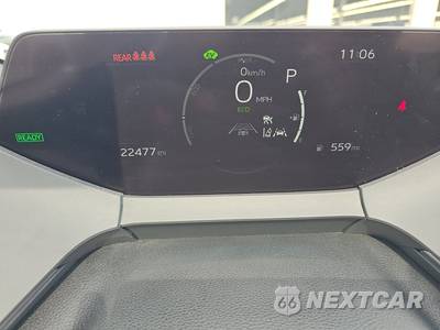 2025 Toyota Prius LE - zdjęcie 12 z 33 - miniatura