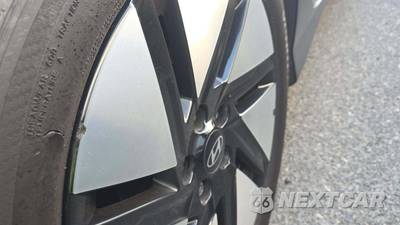2024 Hyundai IONIQ 6 SE - zdjęcie 22 z 28 - miniatura