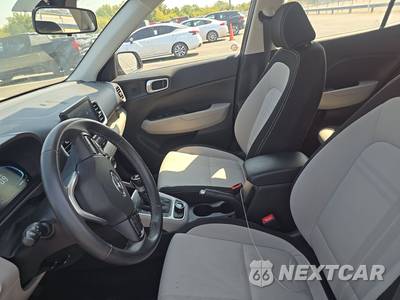 2025 Hyundai Venue SEL - zdjęcie 7 z 26 - miniatura