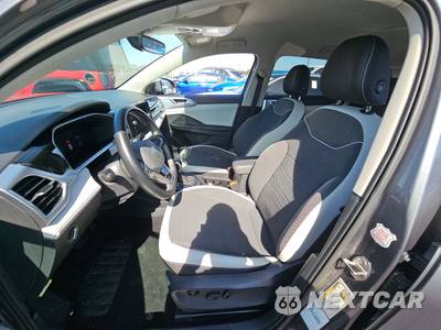 2025 Volkswagen Taos SE - zdjęcie 7 z 26 - miniatura