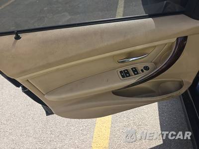 2014 BMW 3 Series Sedan 320i - zdjęcie 9 z 43 - miniatura