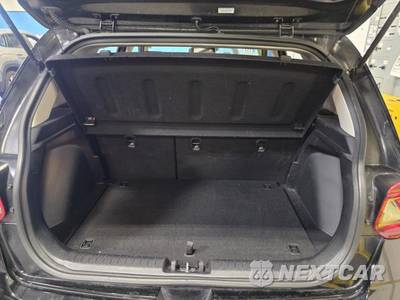 2025 Hyundai Venue SEL - zdjęcie 4 z 26 - miniatura