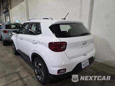 2025 Hyundai Venue SEL - zdjęcie 12 z 25 - miniatura