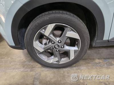 2025 Hyundai Venue SEL - zdjęcie 10 z 26 - miniatura