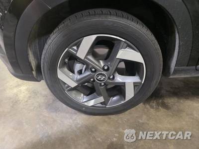 2025 Hyundai Venue SEL - zdjęcie 5 z 24 - miniatura